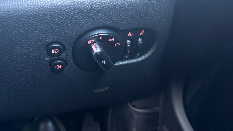 MINI Hatchback 1.5 Cooper Seven 3dr Auto Petrol Hatchback